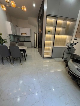 Bán nhà đẹp Vũ Trọng Phụng 💥 Thang máy lướt êm, ngõ thông kinh doanh – 35m2 x 6 tầng, tầm 9.x tỷ