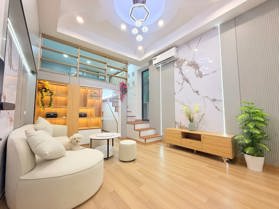 Bán tập thể Hàng Buồm Hoàn Kiếm 💥 Căn hộ tầng 1 — 60m2 2PN WC khép kín, nội thất đẹp, tầm 3 tỷ
