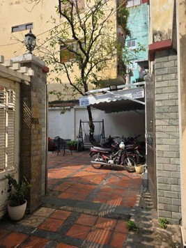 CẦN BÁN NHÀ 3 TẦNG VỊ TRÍ TRUNG TÂM ĐƯỜNG CÁCH MẠNG THÁNG 8, PHƯỜNG 13, QUẬN 10, TP.HCM