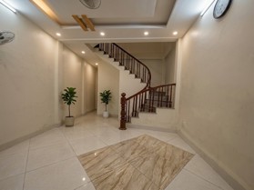 Bán nhà phố Hoàng Ngân bình yên ngập nắng sớm 💥 Ô tô tránh gần – 38m2 x 5 tầng, tầm giá 7.x tỷ