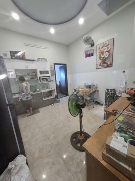 Có khách trả là chủ sẽ bán nhà 3 tầng hẻm 8m Nguyễn Văn Thương gần LMK 81 Bình Thạnh