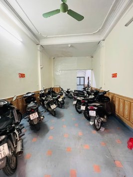 Bán Nhà Hoàng Quốc Việt. Cầu Giấy. Ô Tô. Vỉa Hè. DT 70m2. MT 4m. 6 Tầng. Giá 29.3 Tỷ.
