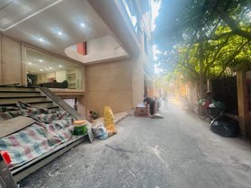 Bán Nhà Hồ Tùng Mậu. Cầu Giấy. 10 Tầng Thang Máy. Ô Tô. DT 150m2. MT 7m. Giá 71.5 Tỷ.