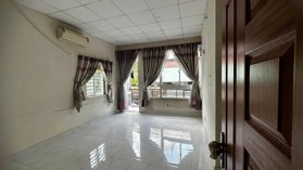 Nhà 2 mặt hẻm thông thoáng Trần Bình Trọng, 5x13m, 1 lầu, 3 PN
