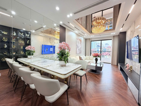 Bán nhà mặt phố Mai Dịch Cầu Giấy thông Hoàng Quốc Việt, vỉa hè, KD sầm uất, 70m2 chỉ 2x tỷ  