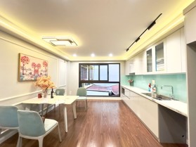 Nhà 5T thang máy Vương Thừa Vũ 46m2, 6PN full nội thất ở ngay, giá 12 tỷ