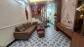 BÁN NHÀ NGỌC THUỴ  - 5 TẦNG LÔ GÓC FULL NỘI THẤT