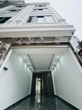 BÁN NHÀ LẠC LONG QUÂN TÂY HỒ.  32M2 7T THANG MÁY  Ô TÔ ĐỖ CỔNG - VIEW HỒ TÂY - 10.9 TỶ