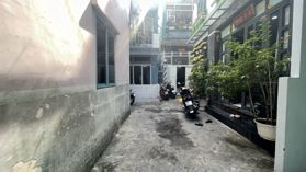 Đầu tư ơi! Ngộp quá cần bán gấp nhà 2 tầng HXH ngay Hutech Nguyễn Gia Trí Bình Thạnh