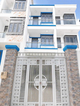 Cho thuê nhà nguyên căn hẻm 1982 Huỳnh Tấn Phát, Nhà Bè, Dt 4 x15m, 3 lầu. Giá thuê 10 triệu