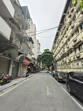 BÁN TÒA NHÀ KHÁCH SẠN MẶT PHỐ BÙI THỊ XUÂN. 120M2 - 11 TẦNG. THANG MÁY. KINH DOANH.