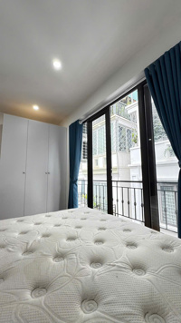 Cho thuê chdv mới cứng ở Võng thị 25 phòng – full đồ - 300m ra hồ tây