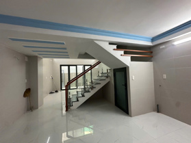 Thực sự rất gấp giảm giá sâu! Bán nhà 3 tầng ngang khủng 5m phân lô HXH trải nhựa ngay Văn Lang
