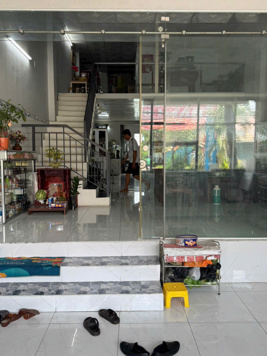 Cho thuê nha nguyên căn vị trí đẹp mặt tiền Nguyễn Bình, Dt 6 x20m. Giá 12 triệu