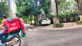 BÁN NHÀ LẠC LONG QUÂN Ô TÔ NGỦ TRONG NHÀ, LÔ GÓC 2 THOÁNG