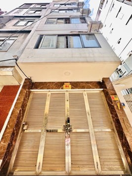 BÁN TÒA NHÀ CHDV ĐƯỜNG QUAN NHÂN. 75M2 - 6 TẦNG. THANG MÁY. Ô TÔ ĐỖ CỬA.