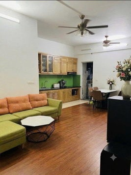 Bán CHCC đẹp thuộc tòa nhà CT1 KĐT Xa La, 70m2, 2 phòng ngủ, 2WC, giá 4.6 tỷ