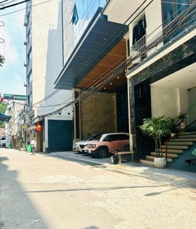 Bán Nhà Mễ Trì Thượng. Nam Từ Liêm. Lô Góc. Ô Tô. DT 55m2. MT 4.2m. 5 Tầng. Giá 15.4 Tỷ.