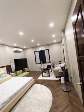 NHÀ RỘNG ÁI MỘ – 104x4T – MT 9M – 5PN – 30m RA PHỐ, NỘI THẤT ĐẸP, TRUNG TÂM LB, GIÁ CHỈ 16,2 TỶ
