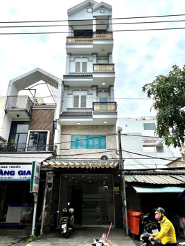 Cho thuê nhà 4 lầu Mặt tiền Mai Văn Vĩnh, Quận 7, DT 4 x14m. Giá 45 triệu