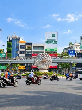 Ngay VÒNG XOAY LĂNG CHA CẢ - xe hơi ngủ nhà, 4.76 x 14.10 | 5 tầng | Ở, KINH DOANH TUYỆT VỜI.