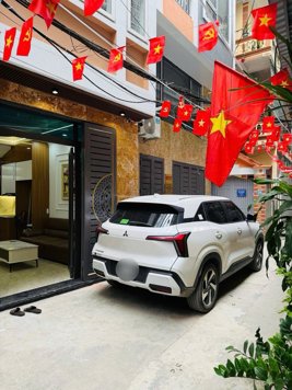 Bán Nhà Bùi Xương Trạch. Thanh Xuân. Lô Góc. Ô Tô. DT 40m2. MT 4.8m. 5 Tầng. Giá 10,4 Tỷ.