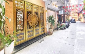 Bán Nhà Bạch Đằng. Hoàn Kiếm. Ô Tô. DT 35m2. MT 3.3m. 5 Tầng. Giá 12.4 Tỷ.