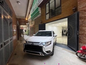 Nhà mới 40m2*7T- 16.8 tỷ- Gara thang máy- Full nội thất- Ngõ thông 30m ra mặt phố Hoàng Văn Thái