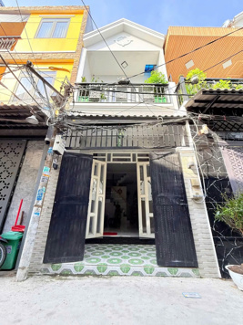 Bán nhà hẻm 1982 Huỳnh Tấn Phát, Nhà Bè, DT 3,3 x10m, 1 lầu. Giá 2,2 tỷ
