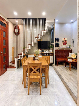 Nhà hẻm Ô tô Tô Hiến Thành, QUẬN 10, 5.6 x 8m (45 m2), giá 6.5 tỷ