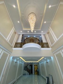 NGUYỄN LAM – PHÂN LÔ QUÂN ĐỘI – 90M²x 7T – THANG MÁY – VỈA HÈ –Ô TÔ TRÁNH,  NỘI THẤT 5 SAO