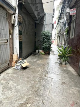 Bán Nhà Yên Lãng. Đống Đa. DT 50m2. MT 4.5m. 5 Tầng. Giá 13.7 Tỷ.