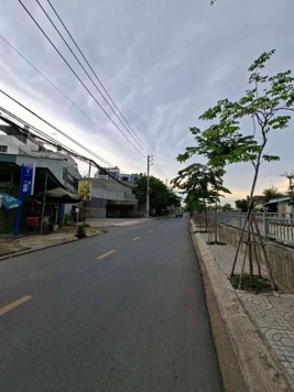 Bán kho xưởng MT Thạnh Lộc 15, Thạnh Lộc, Quận 12, 155m2 ngang 10m - 13tỷ