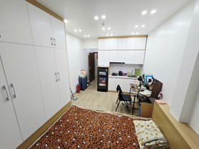 Chính chủ bán nhà Chính kinh gần ga Thượng Đình 40m2 x 5t, cho thuê 45tr, giá bán 8.8 tỷ. 