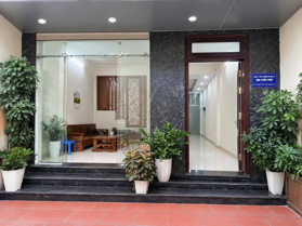 CHÍNH CHỦ CHO THUÊ VĂN PHÒNG TẦNG 2 TÒA NHÀ MẶT PHỐ HẠ YÊN QUYẾT - P.YÊN HÒA