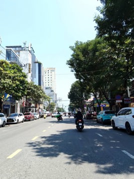 Độc nhất vô nhị nhà riêng trung tâm Bắc Hồng, Phúc Thịnh với mặt tiền rộng, ngõ ô tô DT 105m
