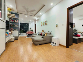 Bán căn 3 ngủ Chung cư Eco lake view ở 32 đại từ