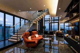 Cho thuê Penthouse căn hộ Vinhomes Golden River 280m2 view toàn cảnh thành phố