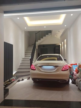 Bán Nhà Kim Giang. Thanh Xuân. Ô Tô. Vỉa Hè. DT 52m2. MT 4m. 4 Tầng. Giá 20.6 Tỷ