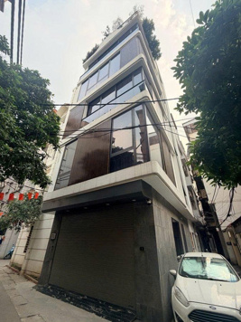 BÁN NHÀ LÔ GÓC ĐÀO TẤN BA ĐÌNH. GARA Ô TÔ. THANG MÁY. SÁT LOTTE. 60M 6T MT 5.8M - 27.5 TỶ