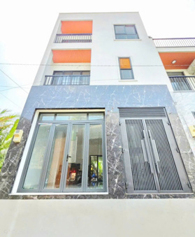 Cho thuê nhà 3 lầu hẻm xe hơi Huỳnh Tấn Phát, Nha Bè, DT 5,7 x14m. Giá 13 triệu